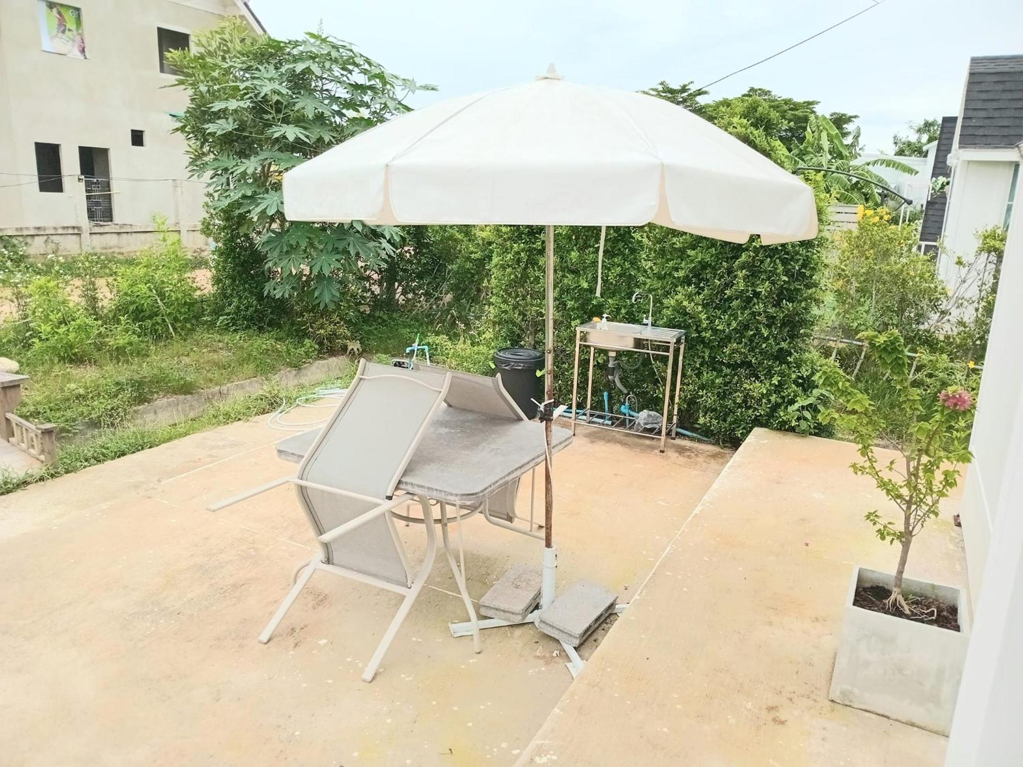 บ้านพักตากอากาศขนาดเล็ก ห่างชายหาดบางเก่า 800 เมตร #Cottage Ban Bo Yai Ngoại thất bức ảnh
